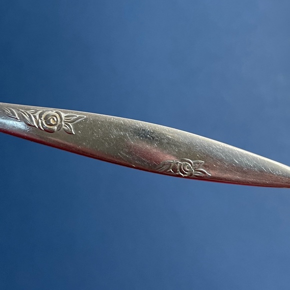 Oneida Stainless Flatware Rose Duet Pattern 4 Teaspoons HTF Pattern Made in USA - Picture 4 of 7